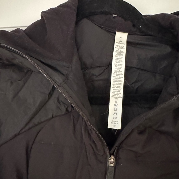 Lululemon Athletica Women's Black Jacket - Picture 2 of 5